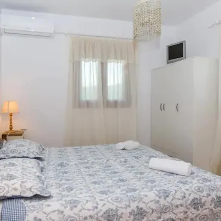 Galante, Hébergement de vacances *